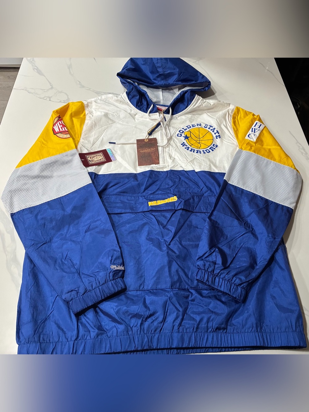 Golden State Warriors Men’s Mitchell & Ness Windbreaker (Large) Retails for $135